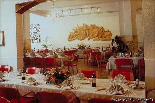 Hotel Moderno Siena Bagian luar foto