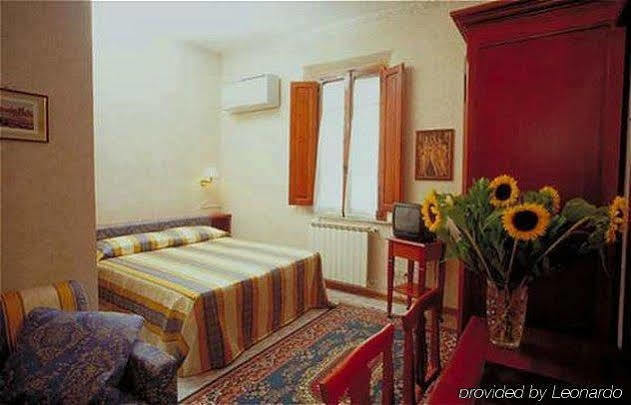 Hotel Moderno Siena Bagian luar foto